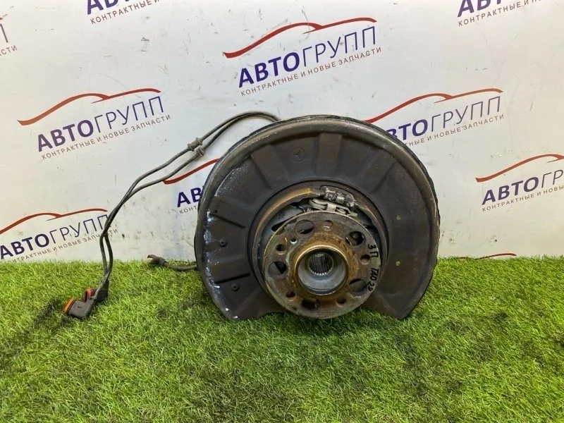 Кулак поворотный MB CLS550 2012 C218 W218