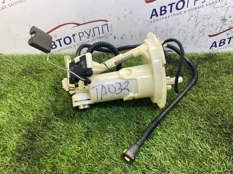 Топливный насос MB C250 2012 W204 Рест