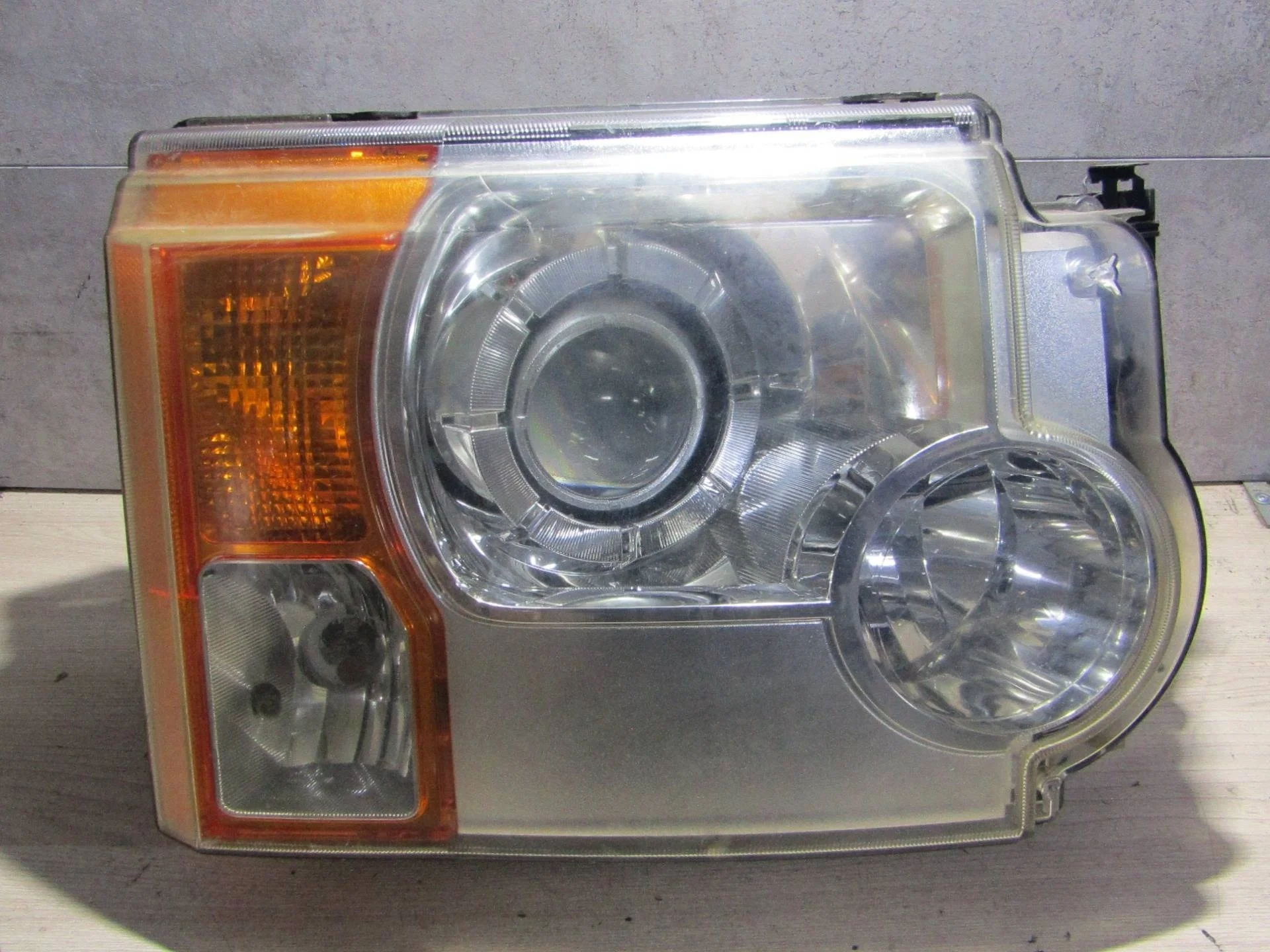 фара правая Land Rover Discovery 3 L319