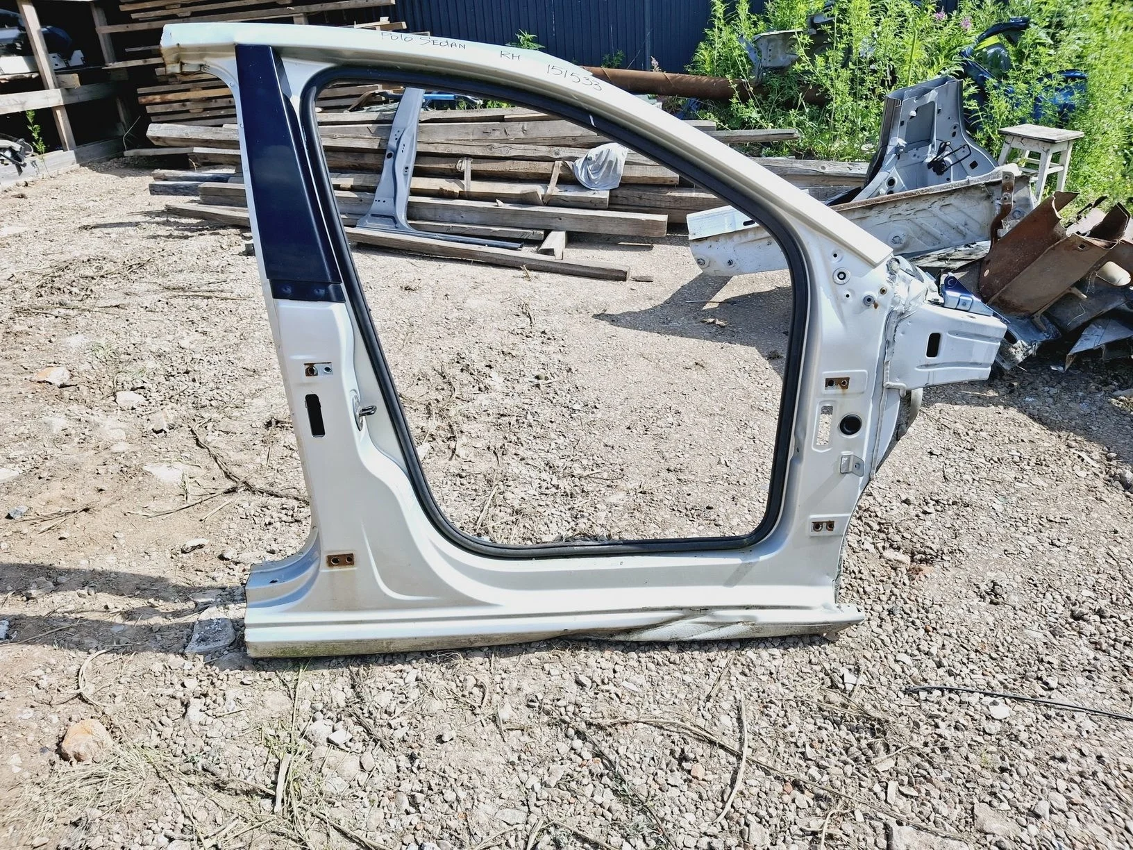 порог со стойкой VW Polo Sedan 2010-2020