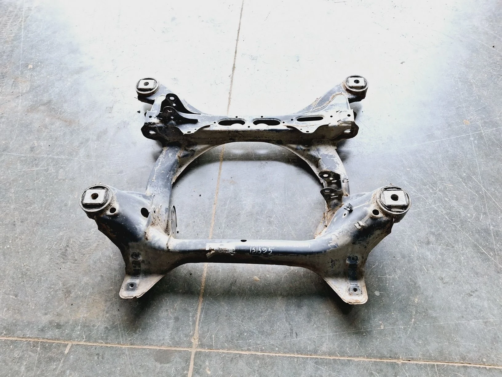 балка подмоторная Volkswagen Touareg I (7L) 2002-2010