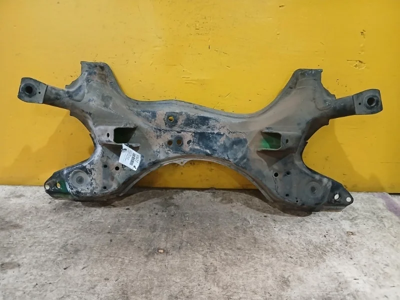 Подрамник Toyota RAV4 XA20 2000-2005