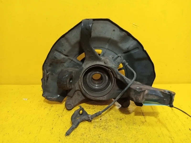 Кулак поворотный Toyota Camry XV40 2006-2011