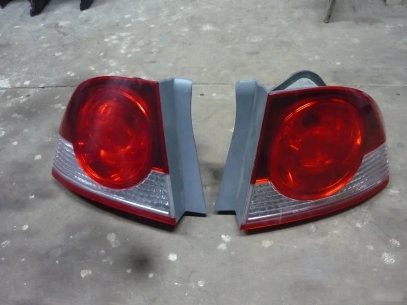 Фонарь Honda Civic 8 2006-2008 FD1 4D