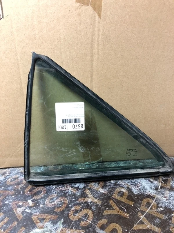 Форточка двери Toyota Camry 2012-2017 50 55