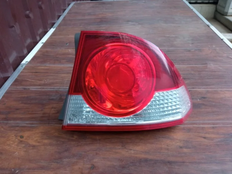 Фонарь Honda Civic 8 2006-2008 FD1 4D