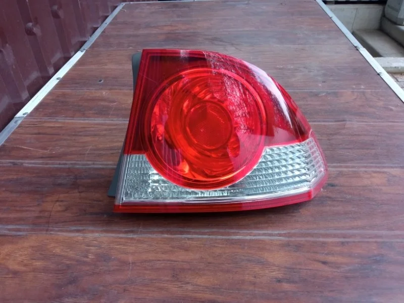 Фонарь Honda Civic 8 2006-2008 FD1 4D