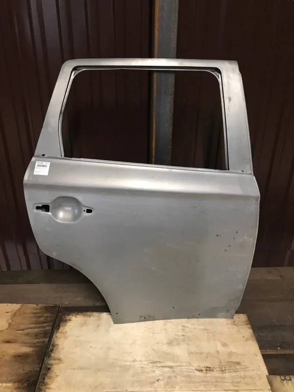 Дверь Mitsubishi Outlander 3 2015-2021 5730B558, задняя правая