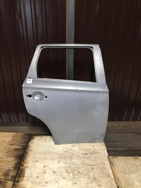 Дверь Mitsubishi Outlander 3 2015-2021 5730B558, задняя правая