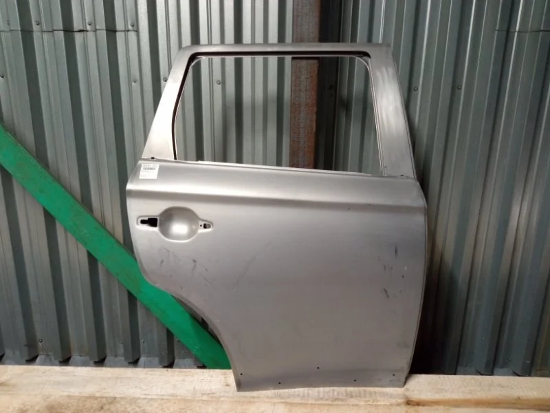 Дверь Mitsubishi Outlander 3 2015-2021 5730B558, задняя правая