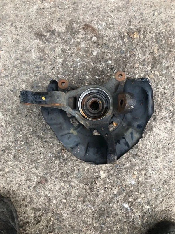 Кулак поворотный Toyota Camry 2012-2017 50 55