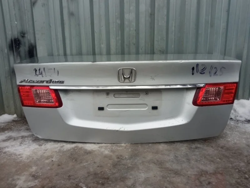 Крышка багажника Honda Accord 8 2008-2012