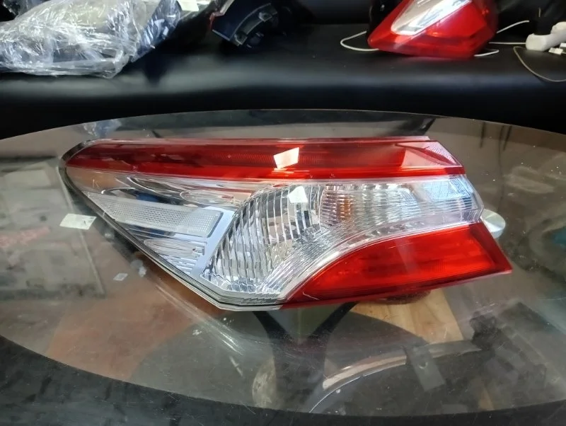 Фонарь Toyota Camry 2018-2021 70