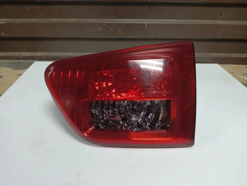 Фонарь Peugeot 4007 2007-2012