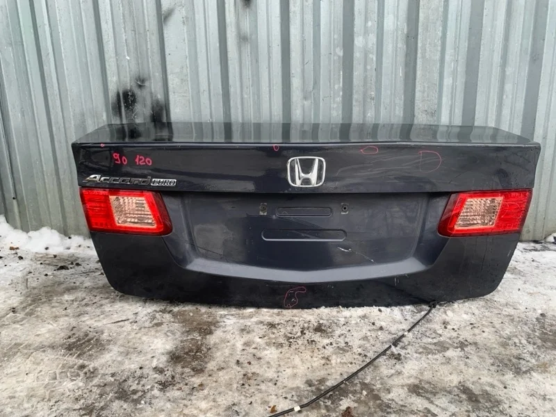 Крышка багажника Honda Accord 8 2008-2012