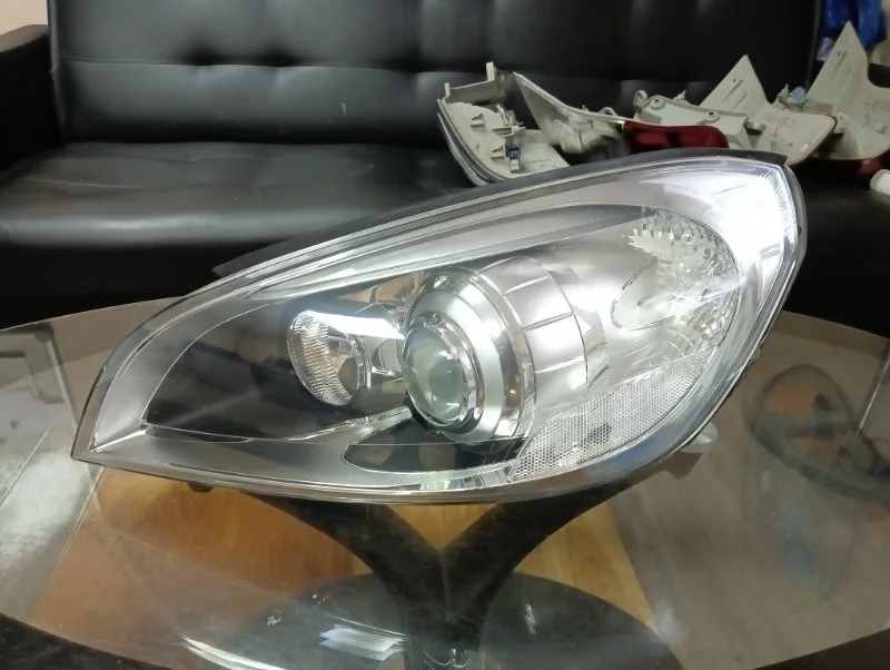 Фара ксенон Volvo S60 2010-2013