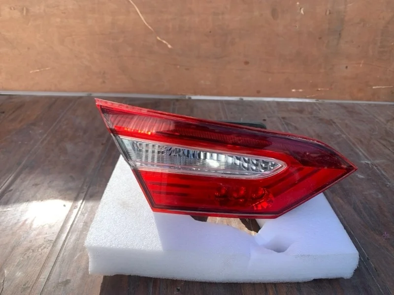 Фонарь Toyota Camry 2018-2021 70