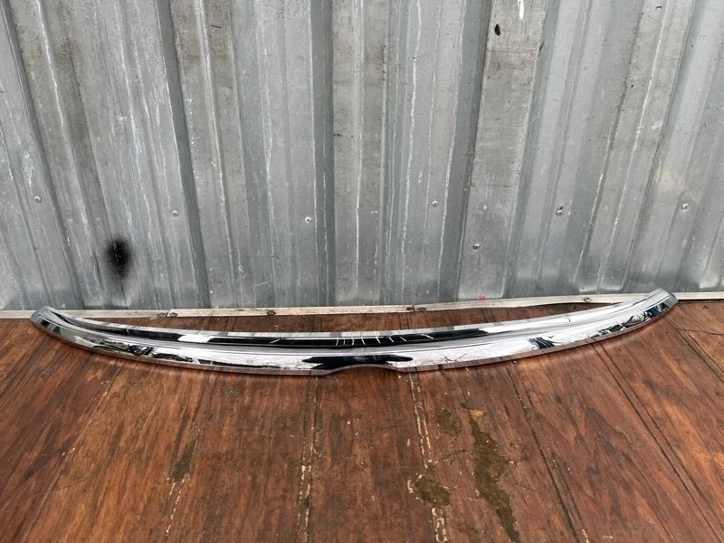 Молдинг капота Toyota Camry 2014-2017 55
