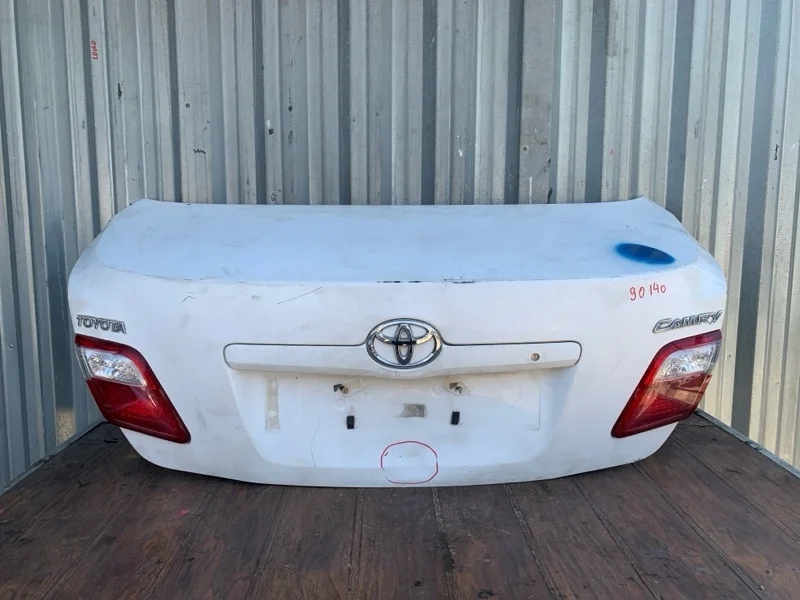 Крышка багажника Toyota Camry 2006-2011 40