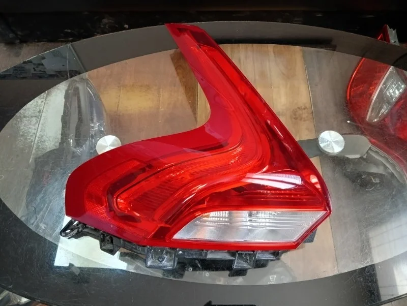 Фонарь Volvo v40 2013-2017
