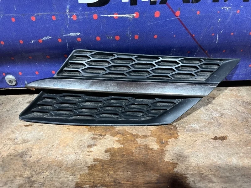 Решетка радиатора Toyota Rav4 2013-2018 5310642010 40, передняя левая