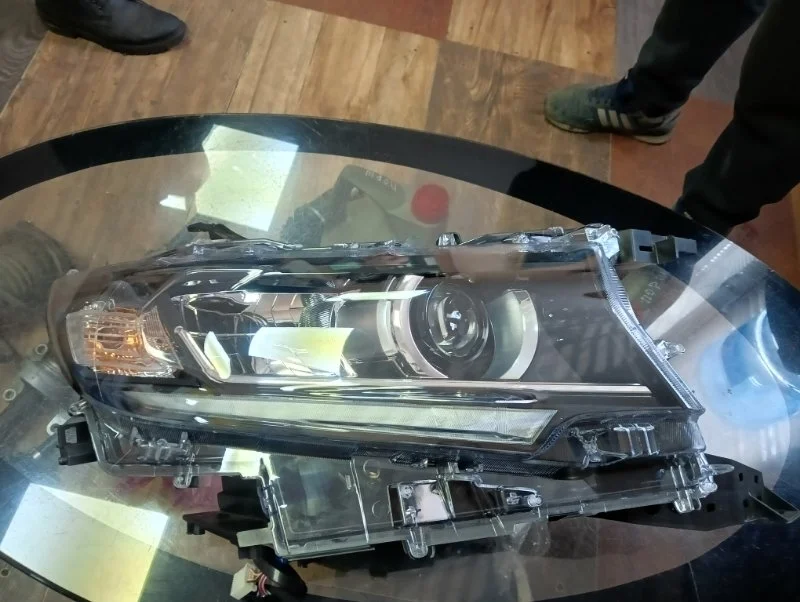 Фара ксенон Toyota Land Cruiser Prado 2017-2020 8114560N20 150, правая