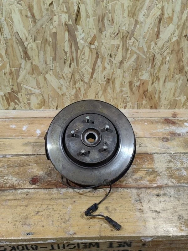 Кулак Honda CR-V 3 2007-2012