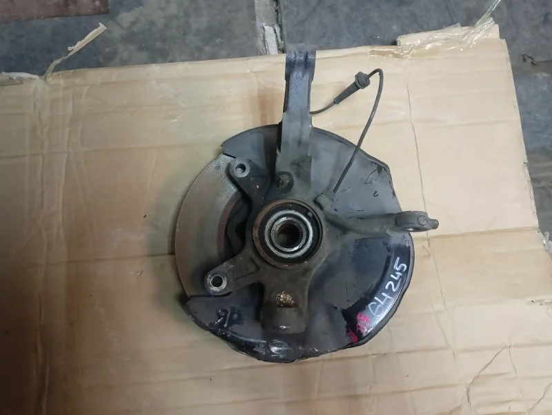 Кулак поворотный Honda Civic 8 2006-2011 5D