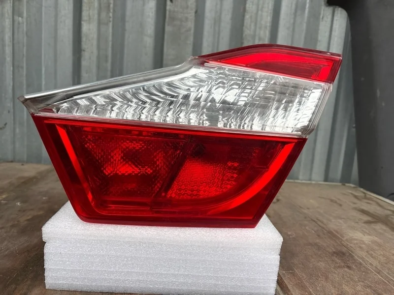Фонарь Toyota Camry 2011-2014 50