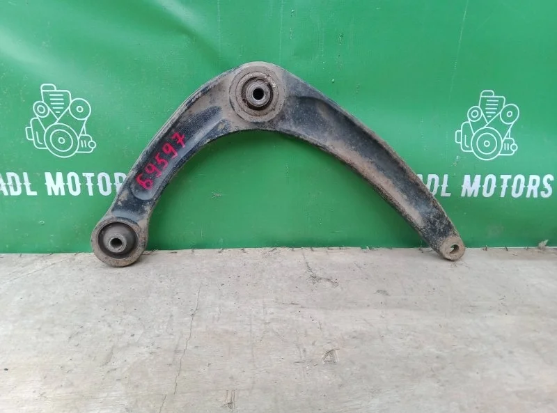 Рычаг подвески Peugeot 308 2008-2011 3520V2 T7, передний левый