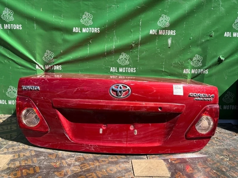Крышка багажника Toyota Corolla 2006-2012 150