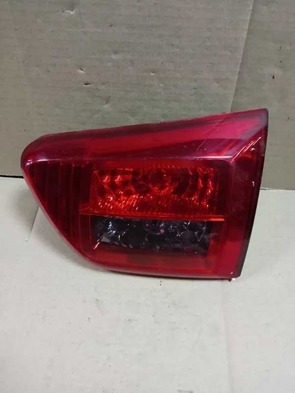 Фонарь Peugeot 4007 2007-2012