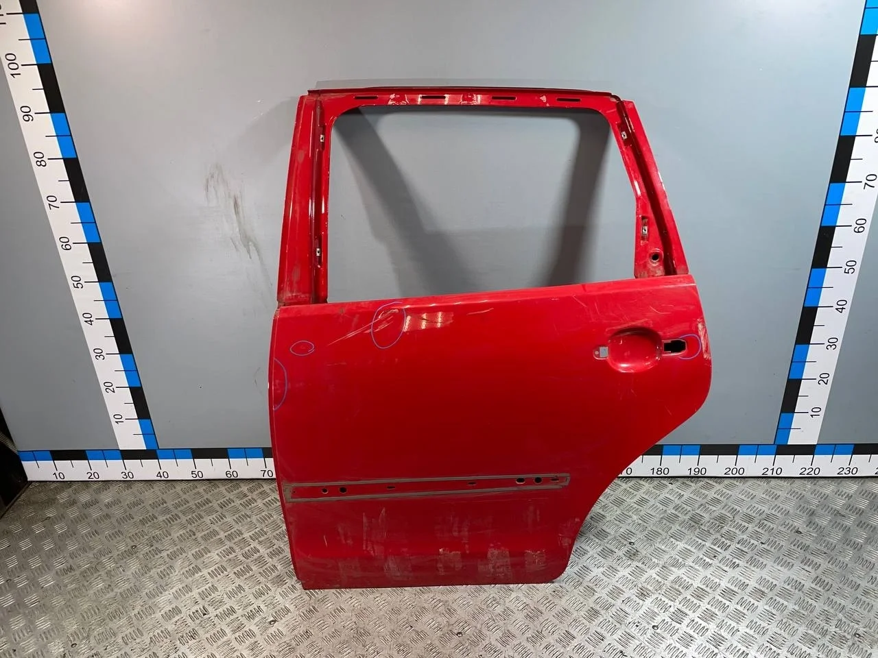 [Б/У] Дверь задняя левая (хэчтбек) VW Polo 2001-2009 - (Состояние: присутствуют вмятины) [Под ремонт] [Код: 00622182 ]