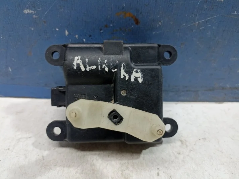 Моторчик заслонки печки Nissan Almera Classic 2006-2010 2773195F0A B10