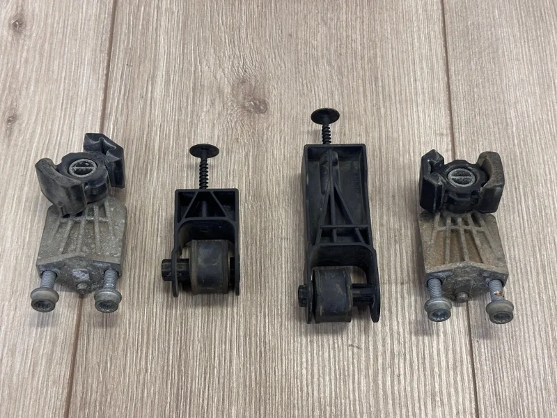 Кронштейны передней панели. Porsche Cayenne 2011 958 (92A)