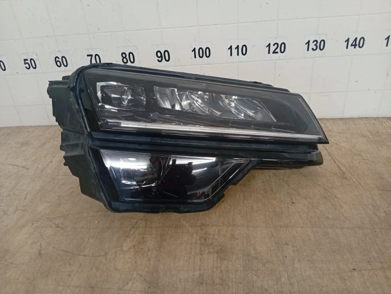 Фара SKODA KAROQ 2017 2018 2019 2020 2021 2022