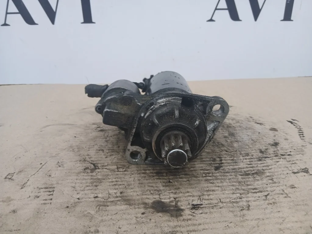 Стартер Volkswagen Transporter AXE