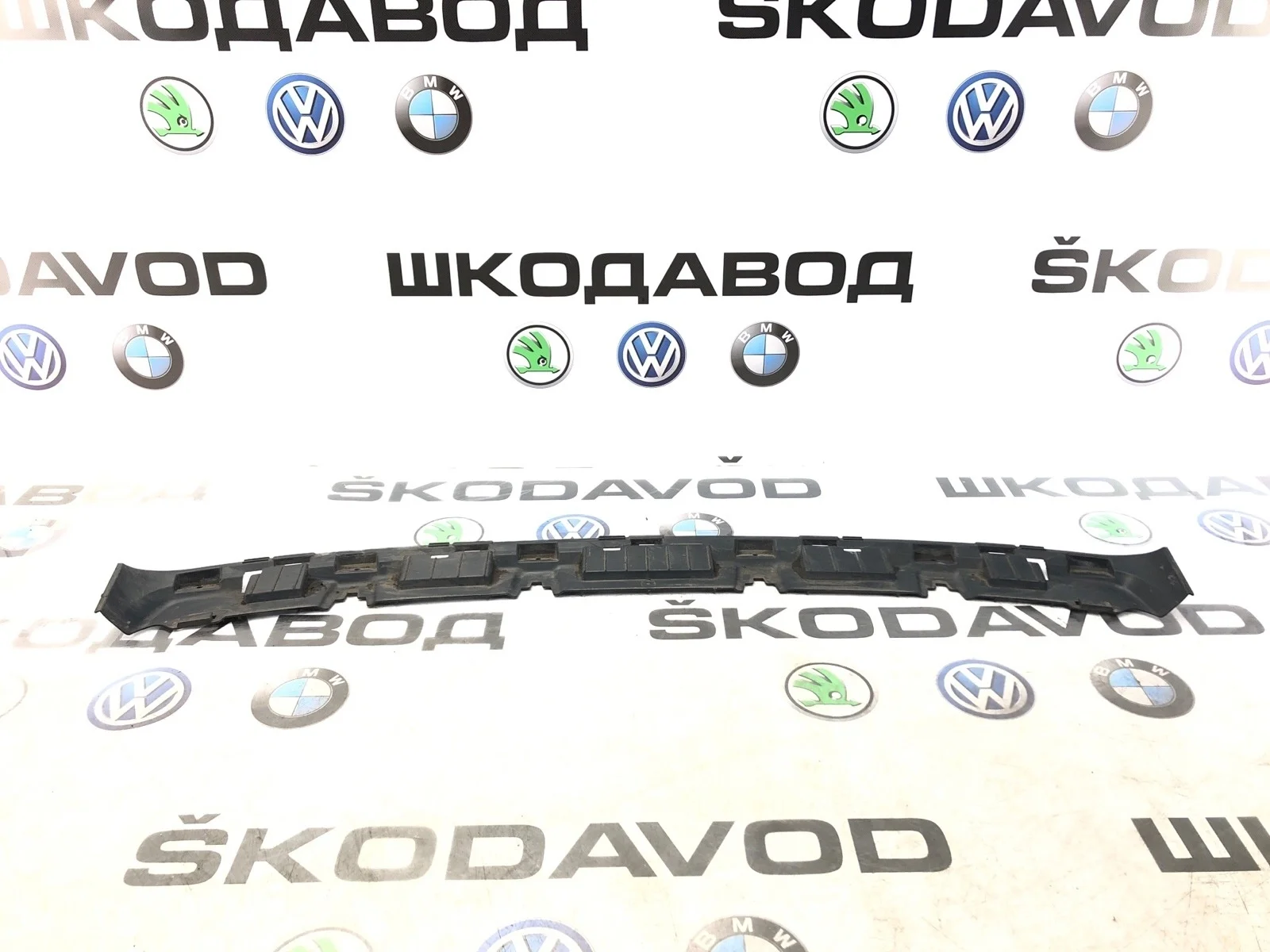 Направляющая бампера Skoda Octavia Rs 2010 1Z9807385 A5 (1Z) 2.0 CCZA, задняя