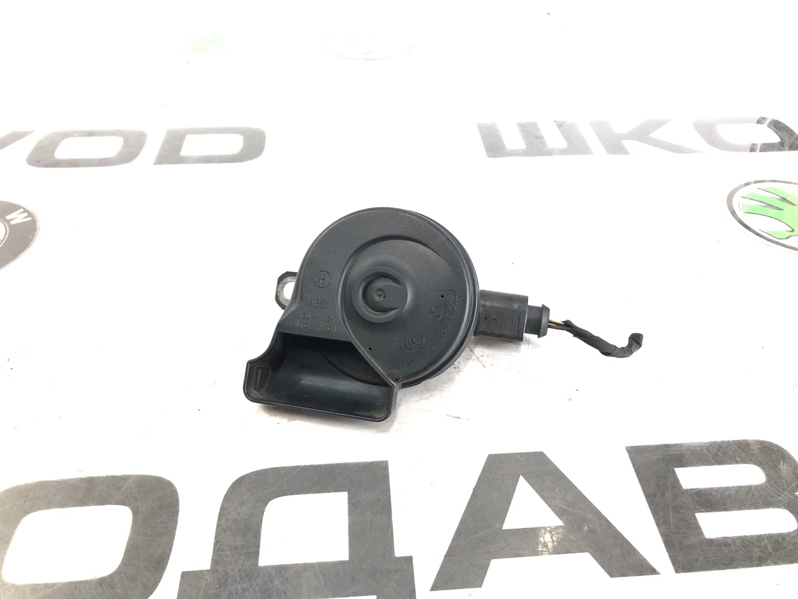 Звуковой сигнал Skoda Octavia 2015 5Q0951223B A7 (5E) 2.0 CKFC, правый