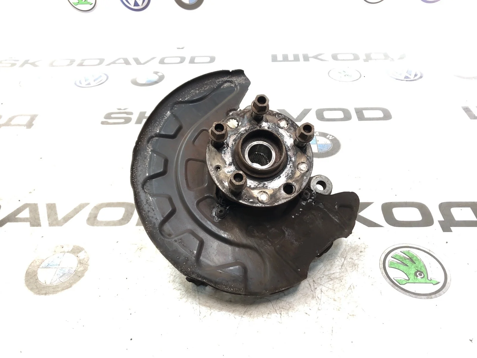 Кулак поворотный Skoda Octavia 2015 5Q0407256Q A7 (5E) 2.0 CKFC, передний правый