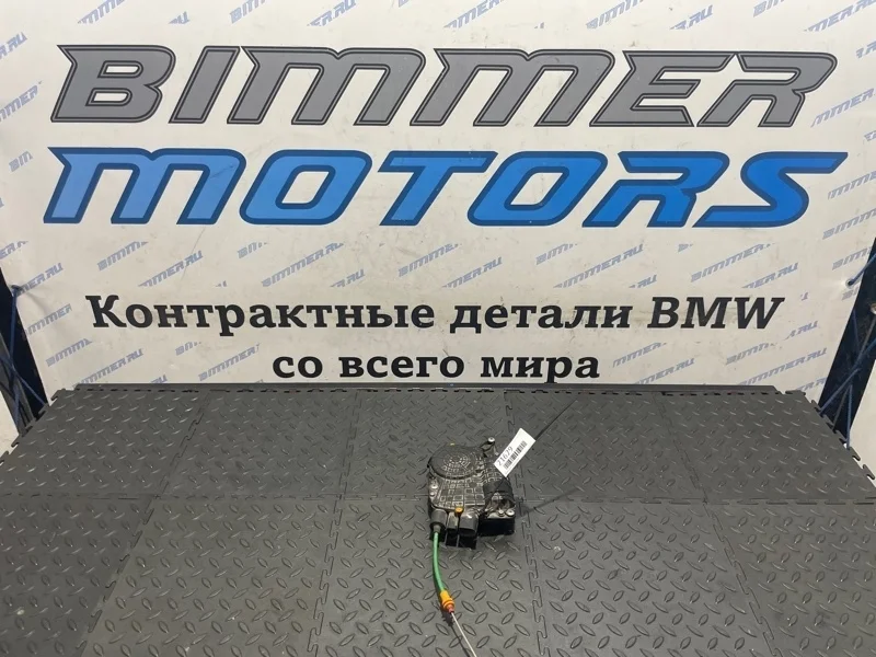 Доводчик двери Bmw 7 51217185689 F01 N63B44A, левый