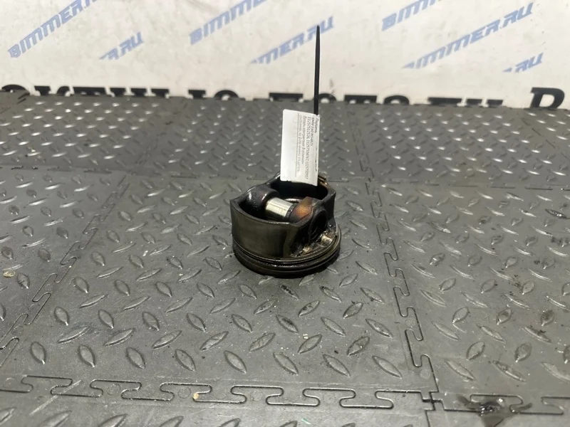 Поршень Bmw 11257512526 E60 M54B25
