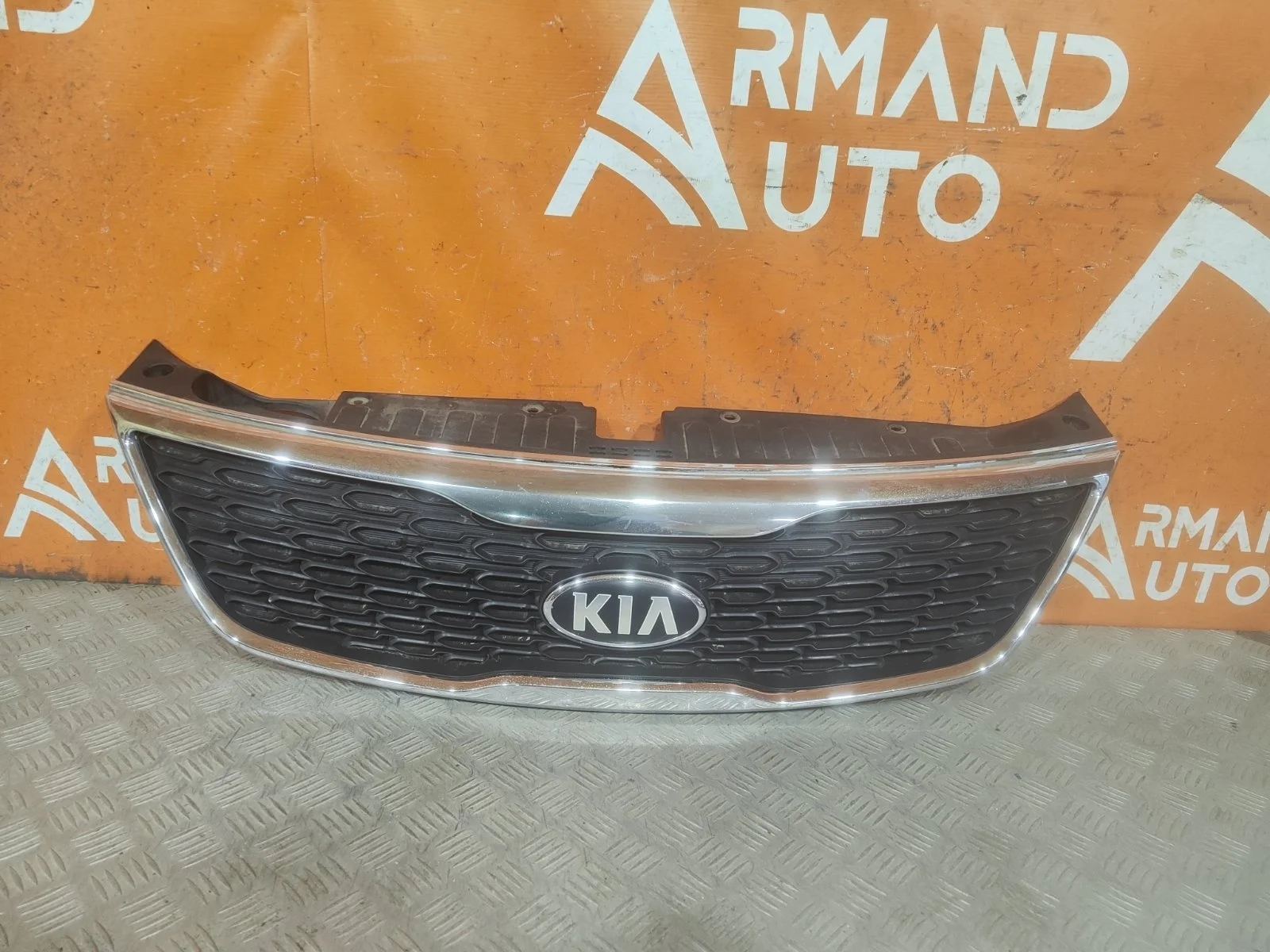 Решетка радиатора Kia Sorento 2012-2019 XM