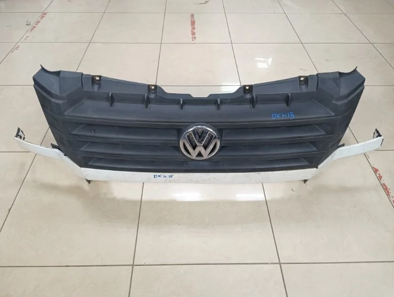 Решетка радиатора Volkswagen Crafter