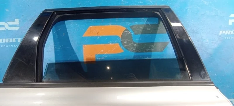 Стекло двери заднее правое Volvo XC70 2007-2016