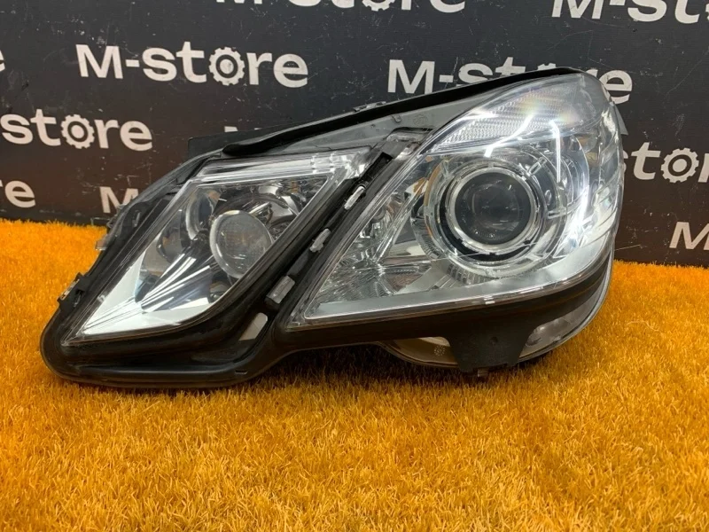 Фара Mercedes-Benz -class 2012 W212