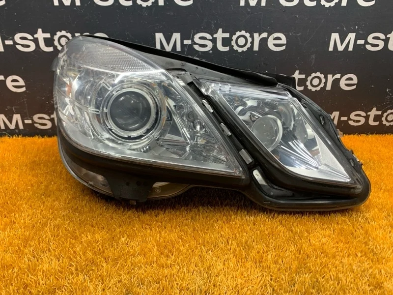 Фара Mercedes-Benz -class 2012 W212