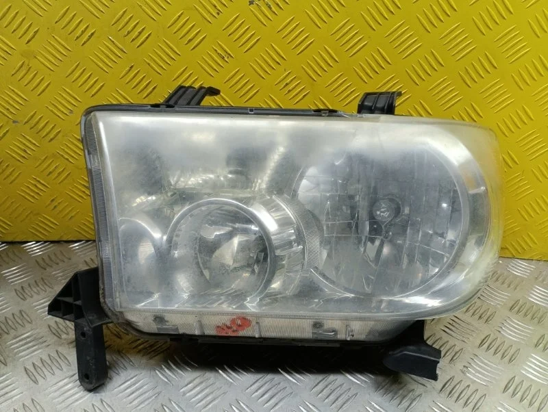 Фара левая Toyota Sequoia II 2008 - 2022