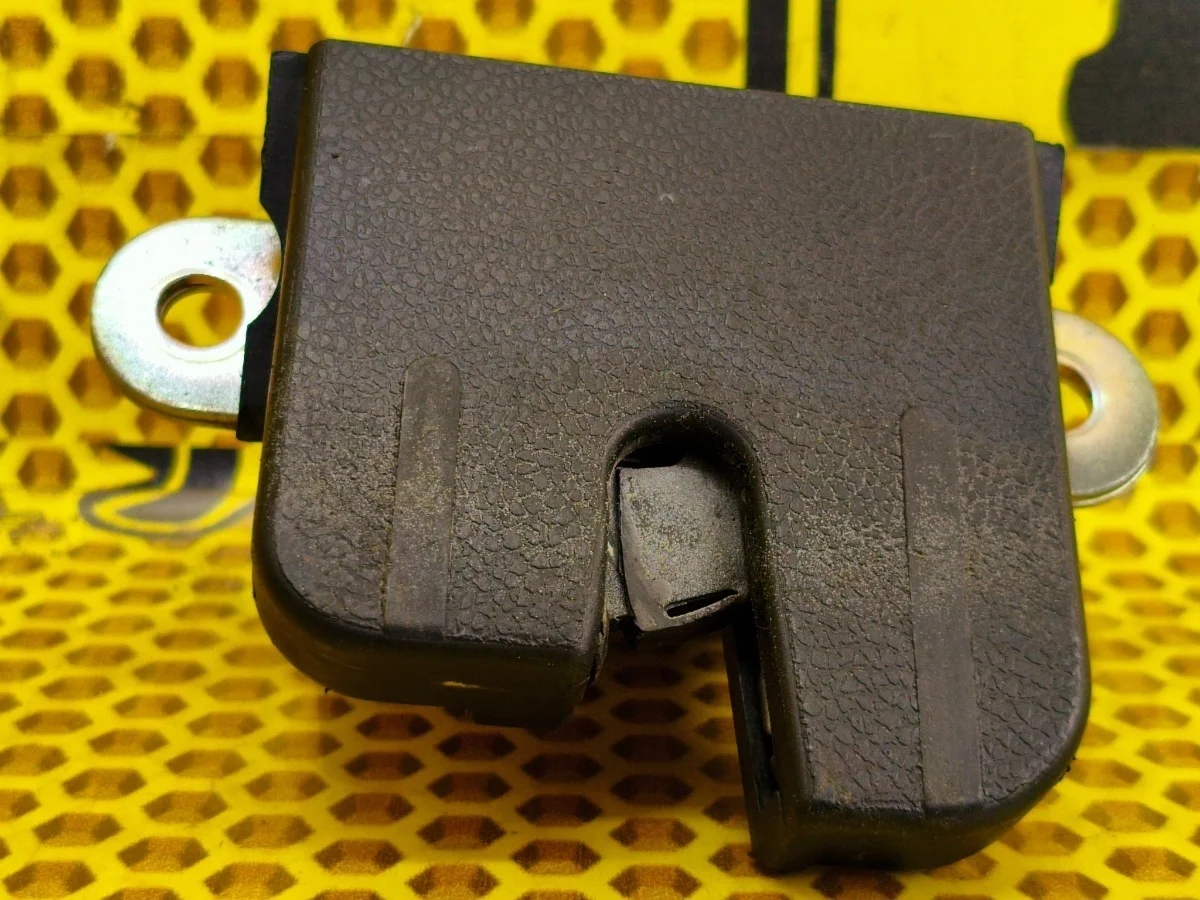 Замок багажника Volkswagen Golf 2012 MK6