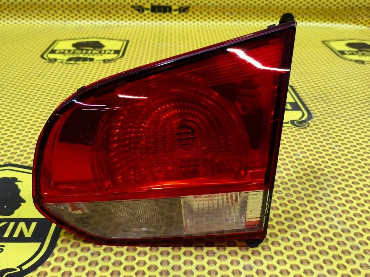 Фонарь крышки багажника Volkswagen Golf 2012 MK6